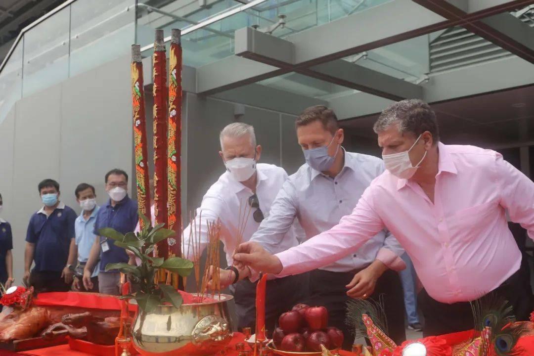 现场直击，香港开马会盛况——一场科技与传统的完美融合