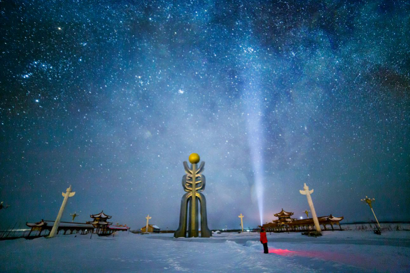 2041年，未来彩票的奇幻之旅
